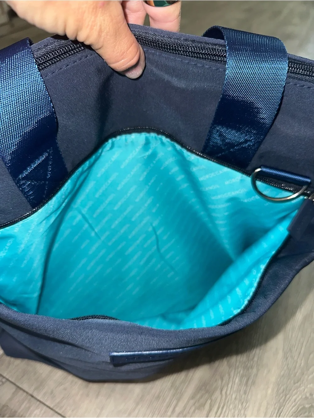 NWT Moroccan Oil Blue Nylon Large Travel Carryall Bag